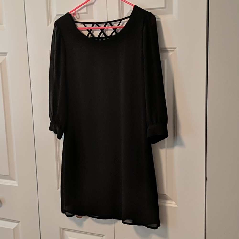 Black, 3/4 sleeve mini dress